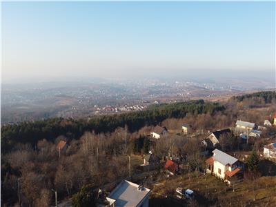Casa si teren in zona Bucium - Paun cu panorama deosebita asupra orasului